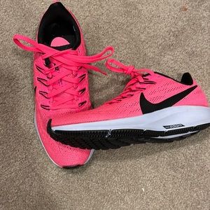 New Pink Nike Zoom Ladies sneakers